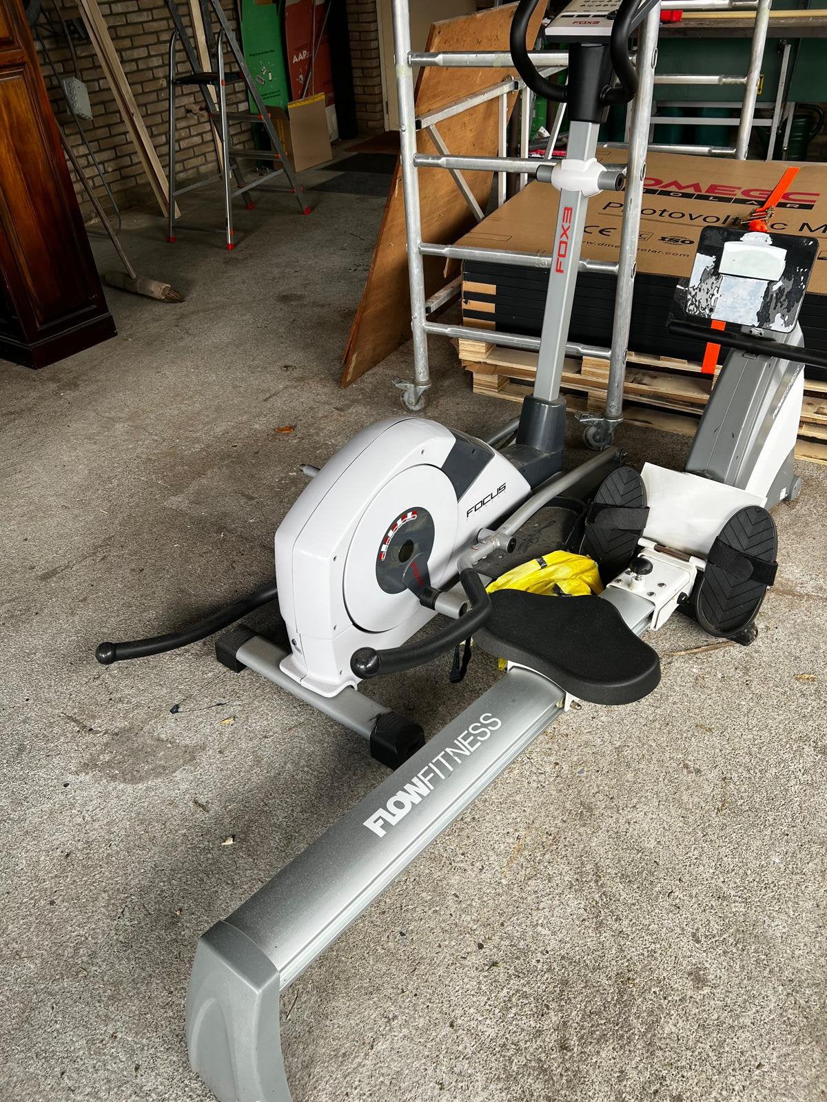 Flow Fitness roeimachine en hometrainer – complete set, Ophalen, Zo goed als nieuw, Hometrainer
