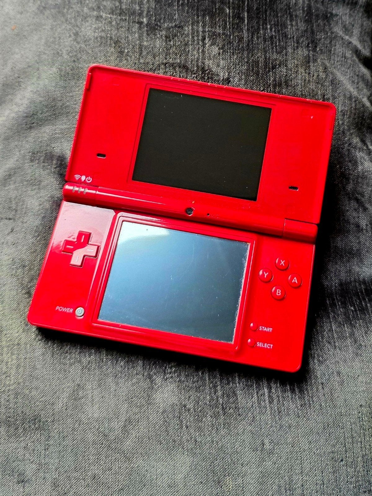 Nintendo ds i rood, Spelcomputers en Games, Ophalen of Verzenden, Zo goed als nieuw, Rood, DS Lite