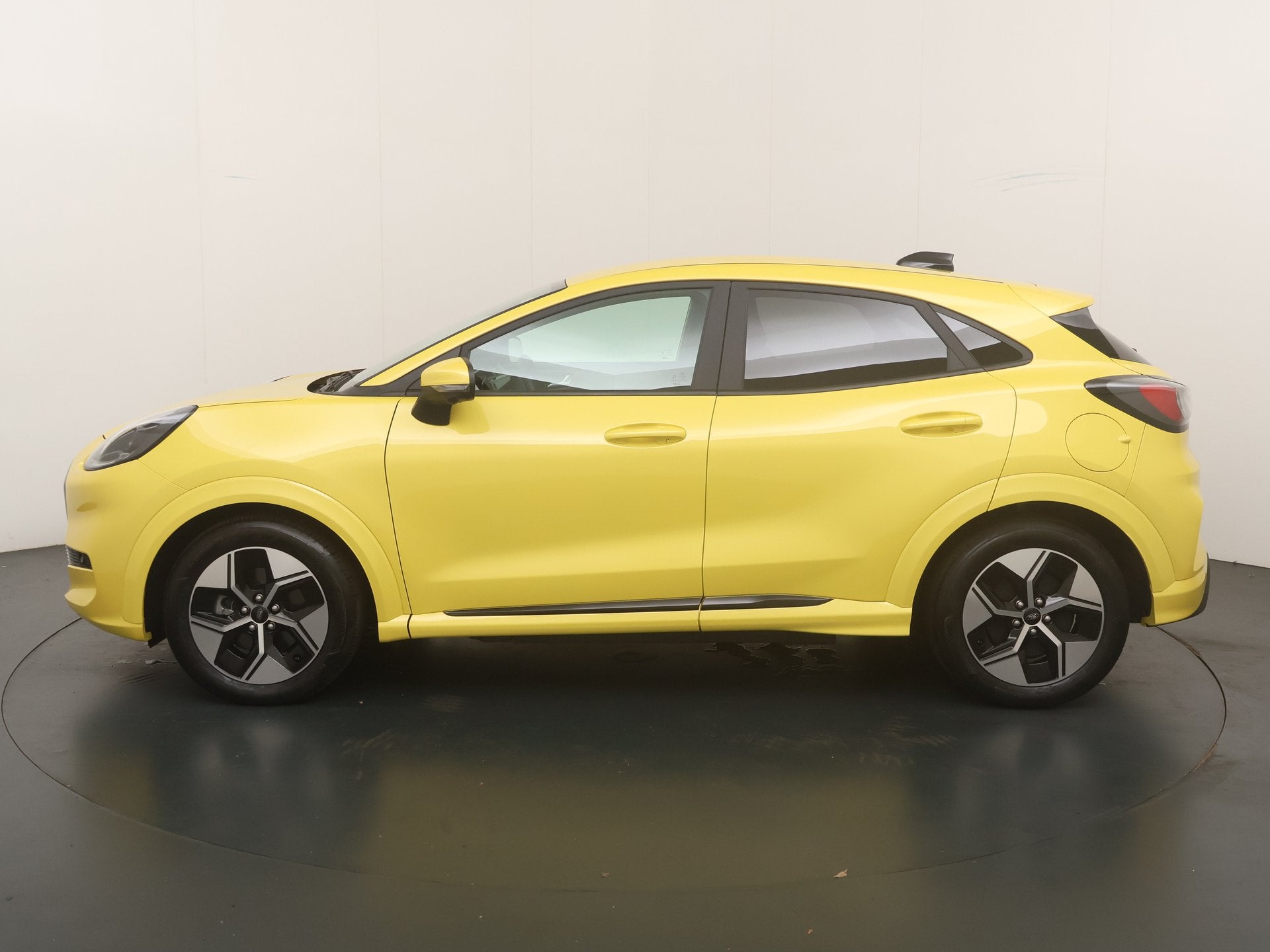 Ford Puma Gen-E Select 44 kWh 168pk | Winter Pack | 360 Ca, Stof, 169 pk, 53 kWh, Te koop