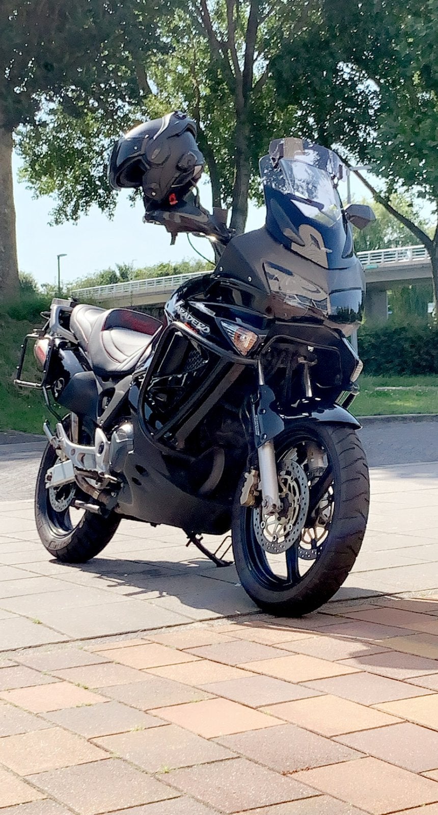 Honda Varadero XL1000 full black UNIEK!, Motoren, 2 cilinders, Motorrijbewijs A, Gebruikt, Particulier