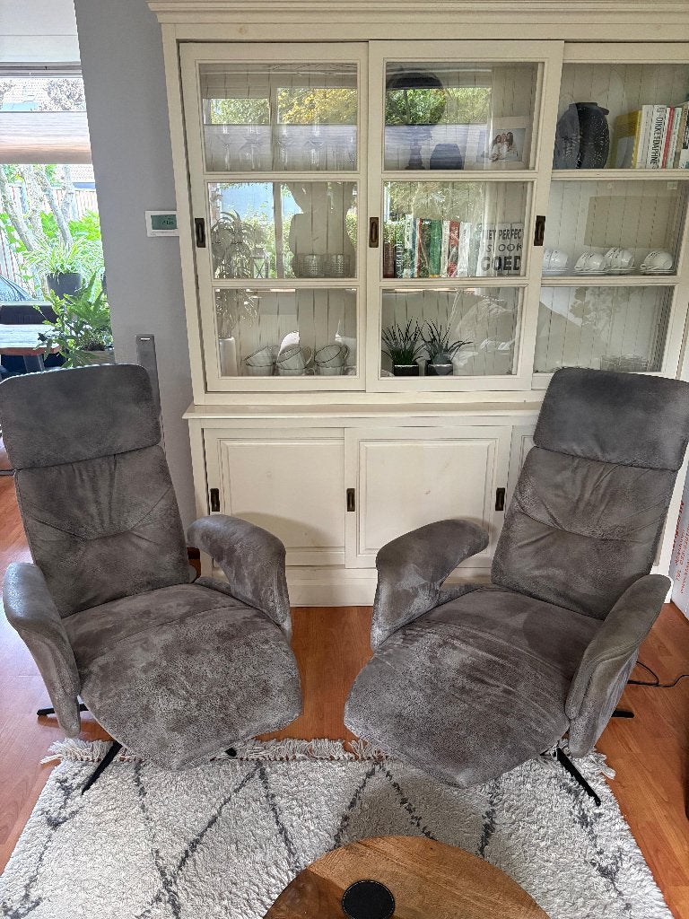 2x relaxstoelen (elektrisch en handmatig), uitvoering large, Huis en Inrichting, Ophalen, Gebruikt, 75 tot 100 cm, Metaal