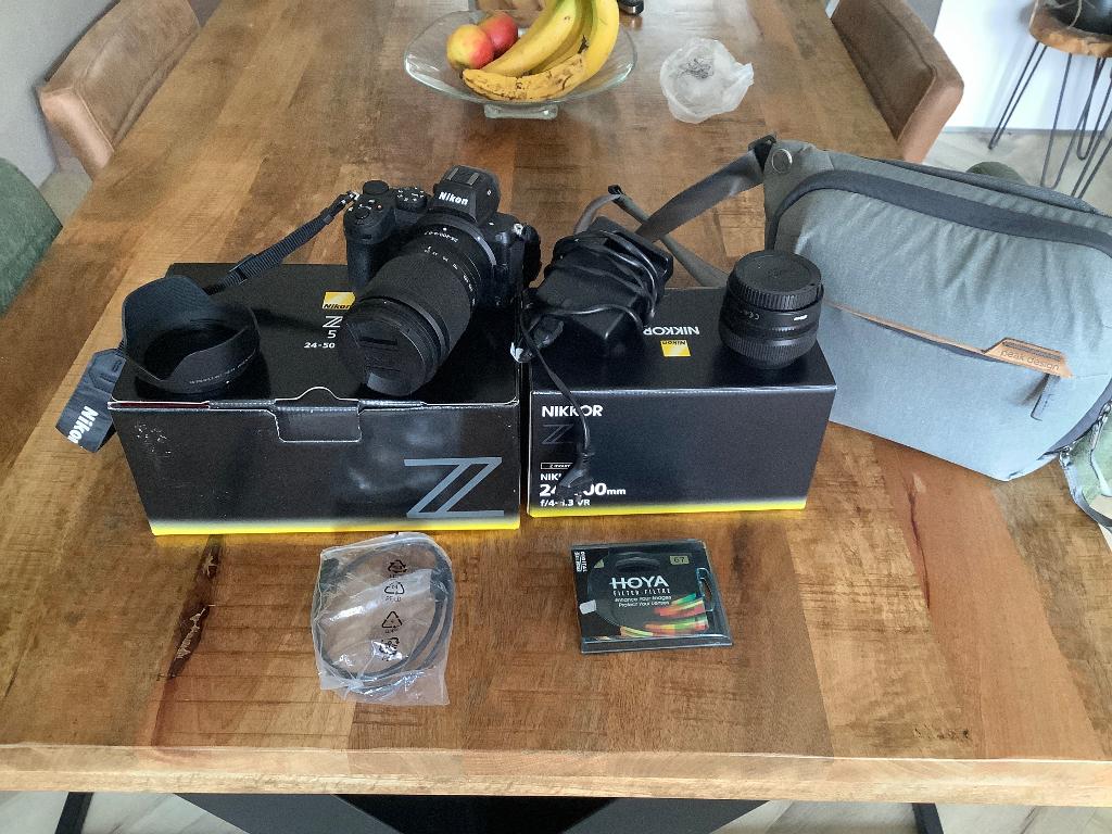 Nikon Z5 starterskit met 24-200 mm lens en extras, Spiegelreflex, Ophalen of Verzenden, Zo goed als nieuw, Nikon