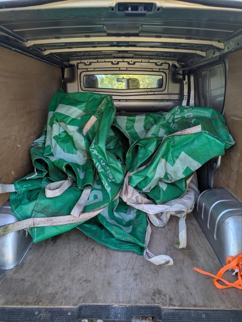 Gratis af te halen: 5 Big Bags, Ophalen