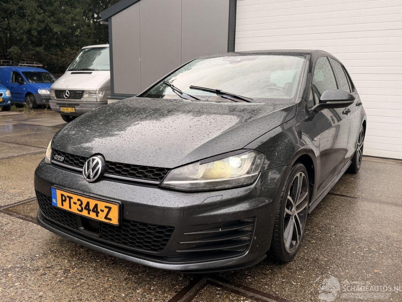 Volkswagen Golf 7 GTD 2.0 TDI 184PK DSG Donkergrijs Metallic, 4 cilinders, Zwart, Diesel, 1600 kg