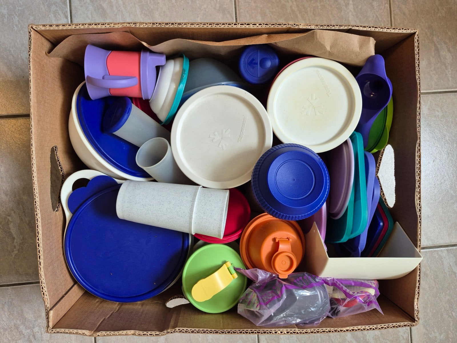 Grote partij Tupperware - Diverse bakjes en bekers, Gebruikt, Overige kleuren, Met deksel, Overige typen