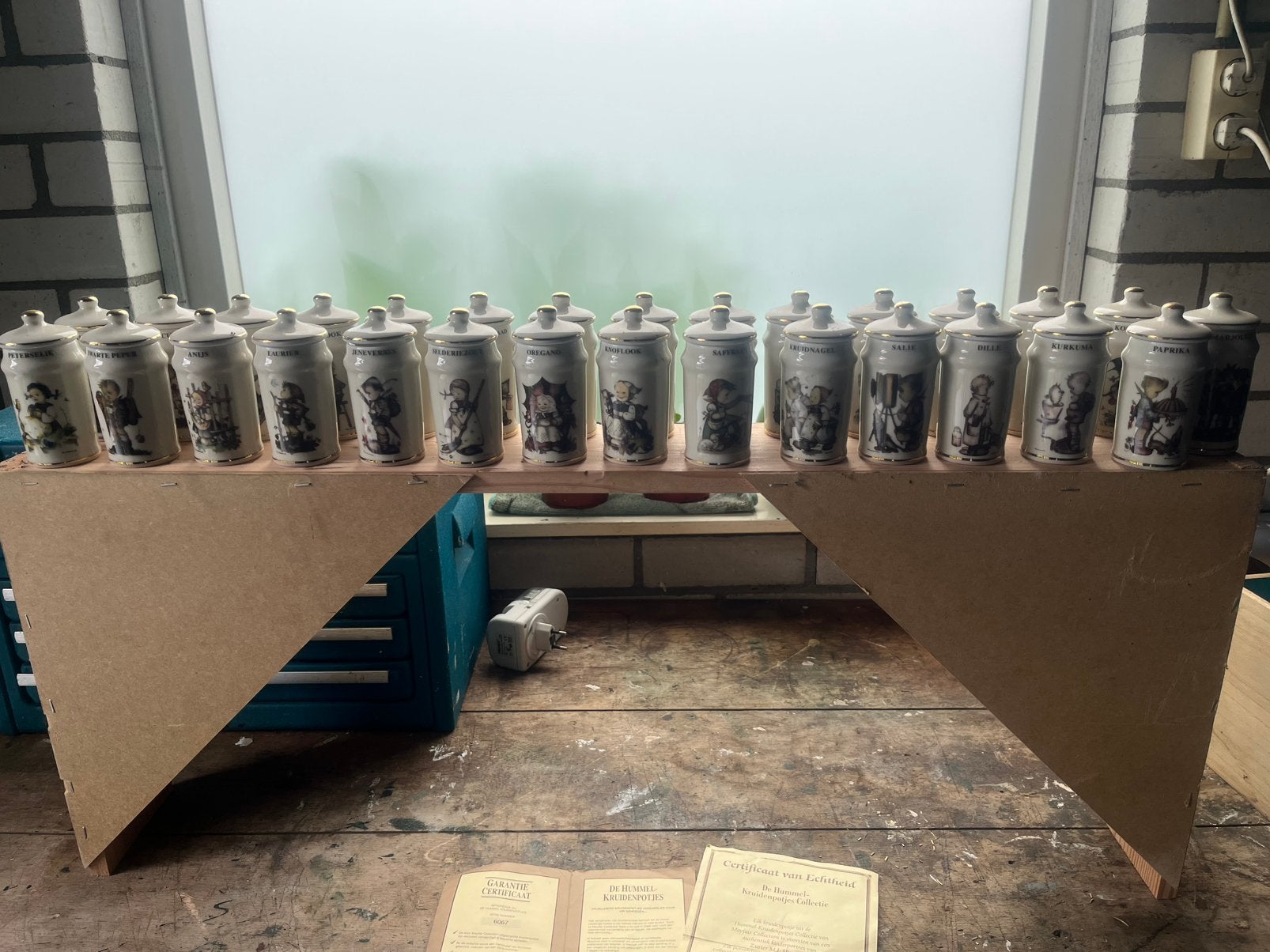 Serie kruidenpotjes van de Hummelcolectie, Ophalen of Verzenden, Nieuw, Steen/keramiek, Wit