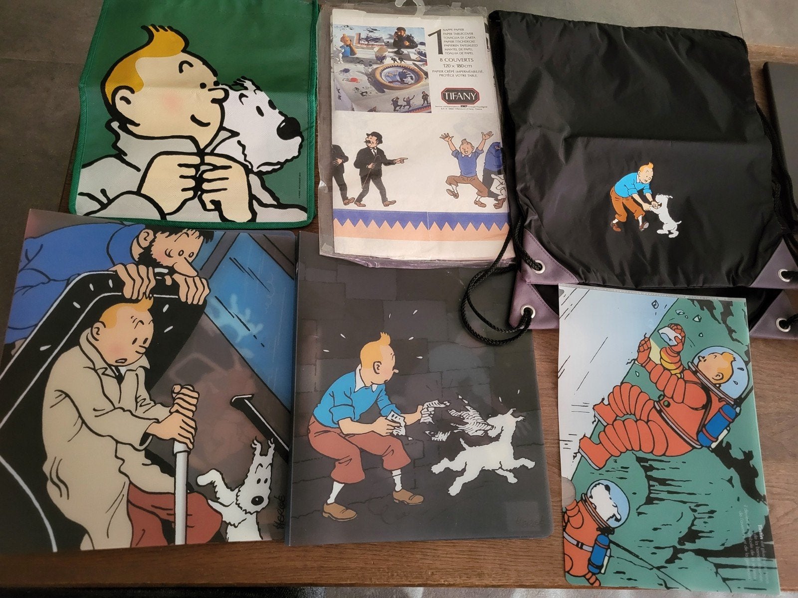 Diverse Kuifje mappen, tafelkleed, tasjes, Ophalen of Verzenden, Kuifje, Zo goed als nieuw, Gebruiksvoorwerp