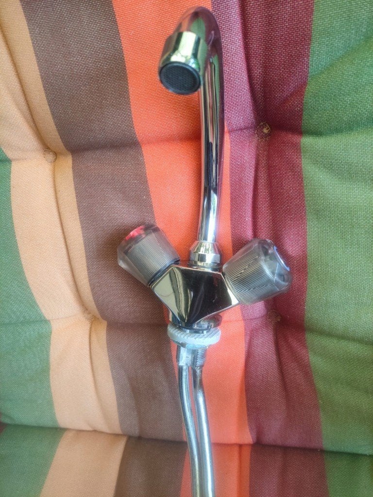 Wastafelkraan Rapetti, Italiaans. Heel netjes! € 10, Doe-het-zelf en Verbouw, Ophalen, Gebruikt, Chroom, Kraan