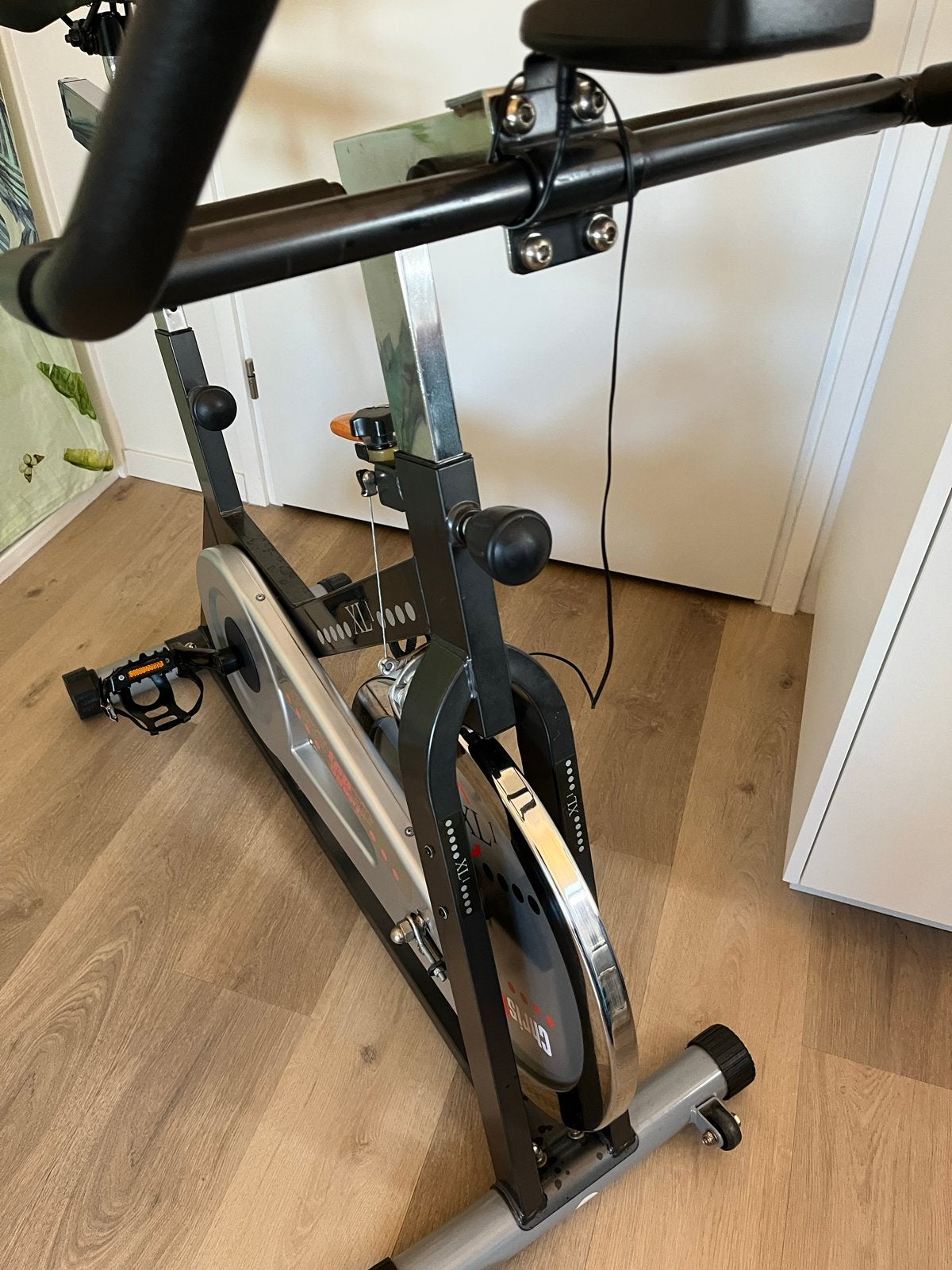 spinningbike gebruikt  - Ideaal voor thuistraining, Sport en Fitness, Fitnessapparatuur, Ophalen, Gebruikt, Spinningfiets, Metaal