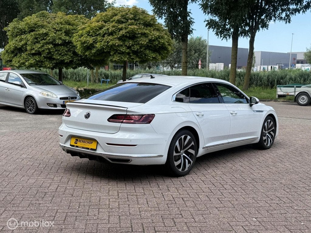 Volkswagen Arteon 2.0 TSI R-Line Alcantara Carplay Navi Came, Auto's, Volkswagen, Arteon, Automatische klimaatregeling, Zwart