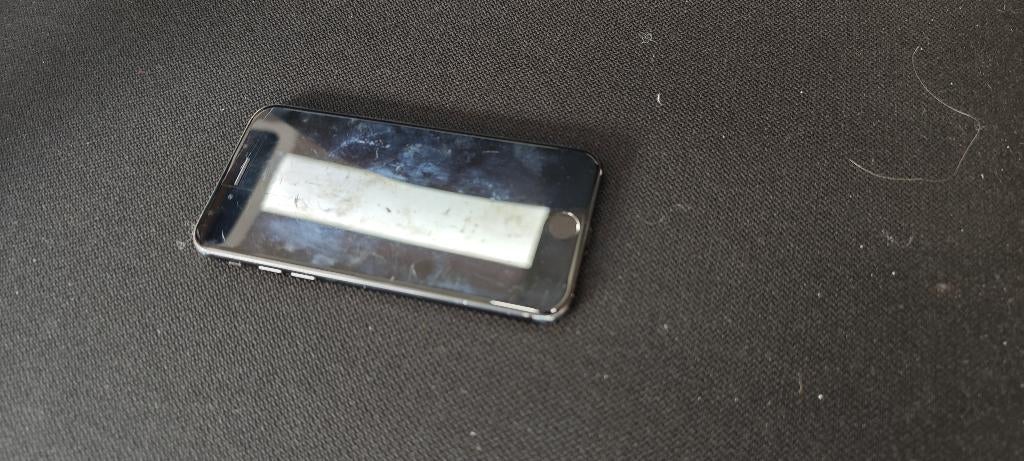 Iphone SE, Telecommunicatie, Mobiele telefoons | Apple iPhone, Gebruikt, 64 GB, Zonder abonnement, Zonder simlock, Overige modellen