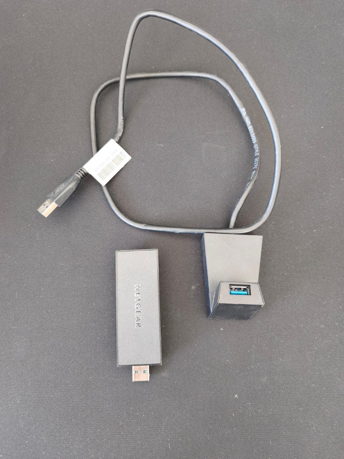 NETGEAR A8000 AXE3000 WiFi 6 USB 3.0 Adapter, Computers en Software, Ophalen of Verzenden, Zo goed als nieuw