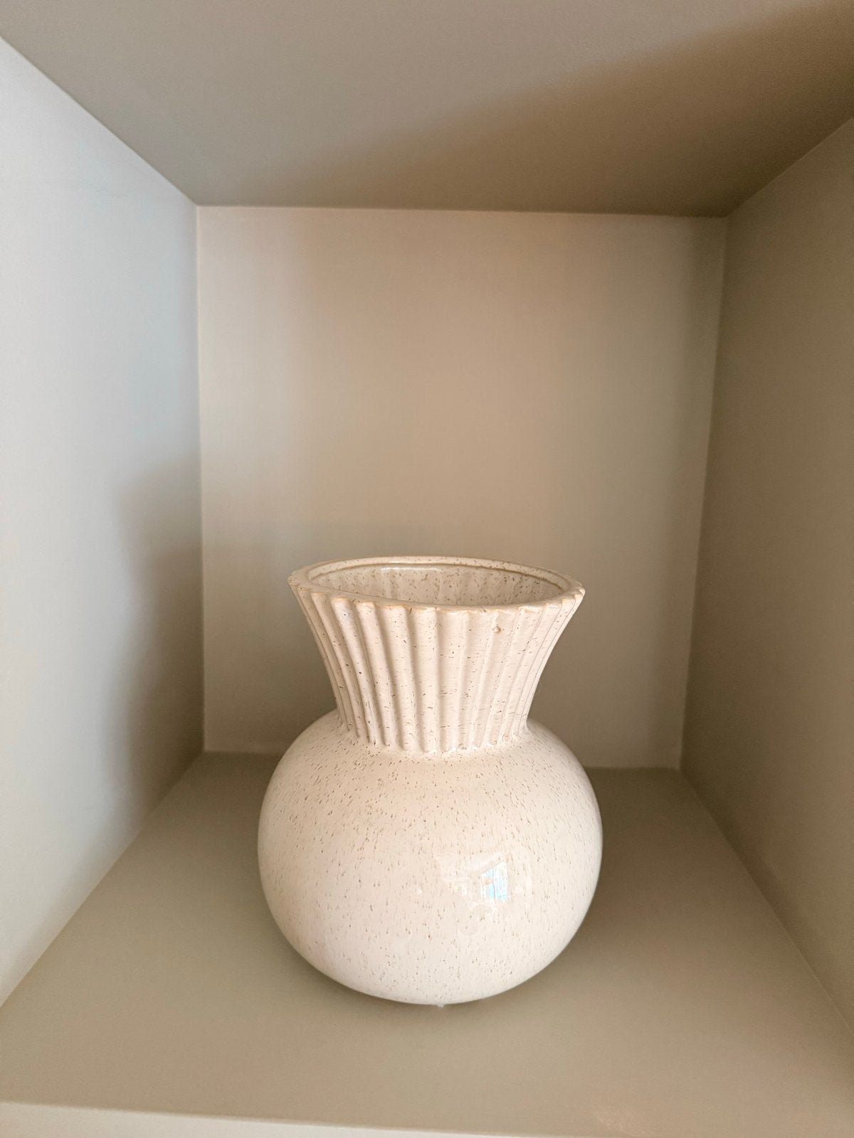 Crèmekleurige vaas met structuur - Zo goed als nieuw, Ophalen, Met patroon/structuur, Beige, Zo goed als nieuw