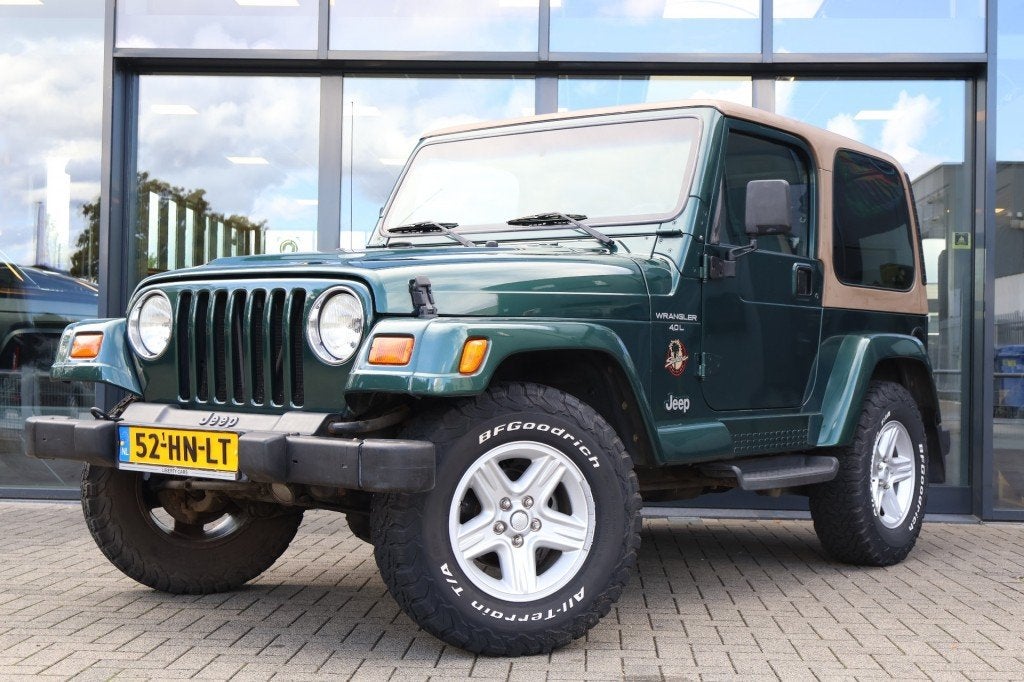Jeep WRANGLER 4.0i 4x4 Aut. HARDTOP SAHARA TJ (volledig orig, Auto's, Jeep, 450 kg, Gebruikt, 4x4, Bedrijf