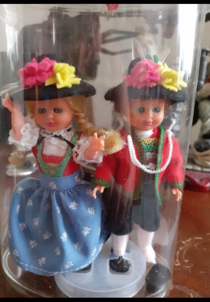 popjes klederdracht 2 stuks, Ophalen of Verzenden, Zo goed als nieuw, Pop