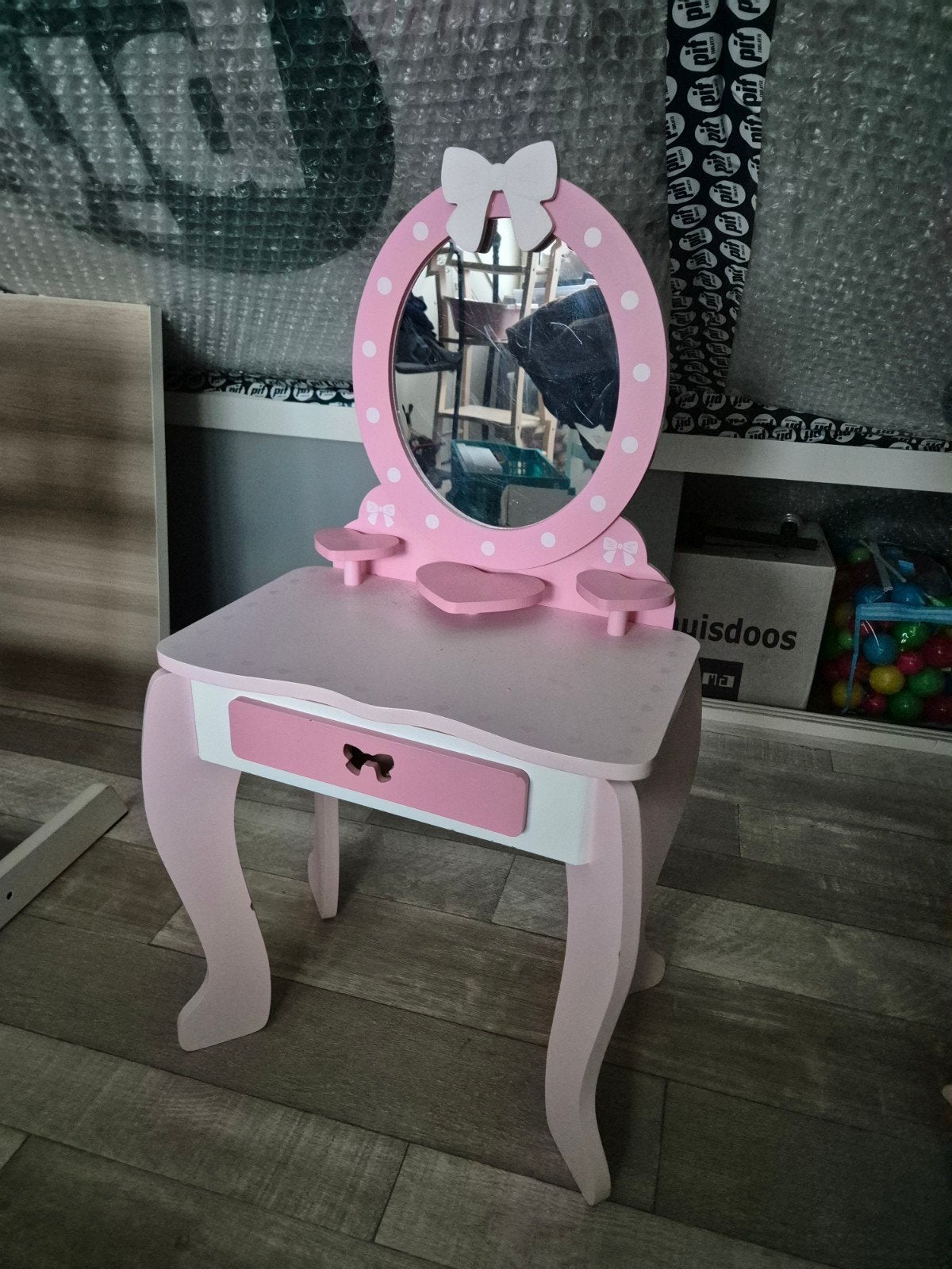Roze make-up tafel met spiegel, Ophalen of Verzenden, Tafel