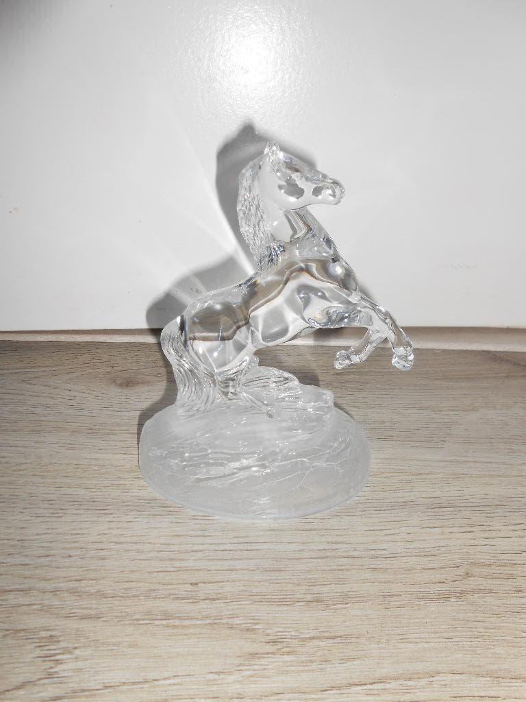 kristal springend paard beeldje 20cm, Antiek en Kunst, Ophalen of Verzenden