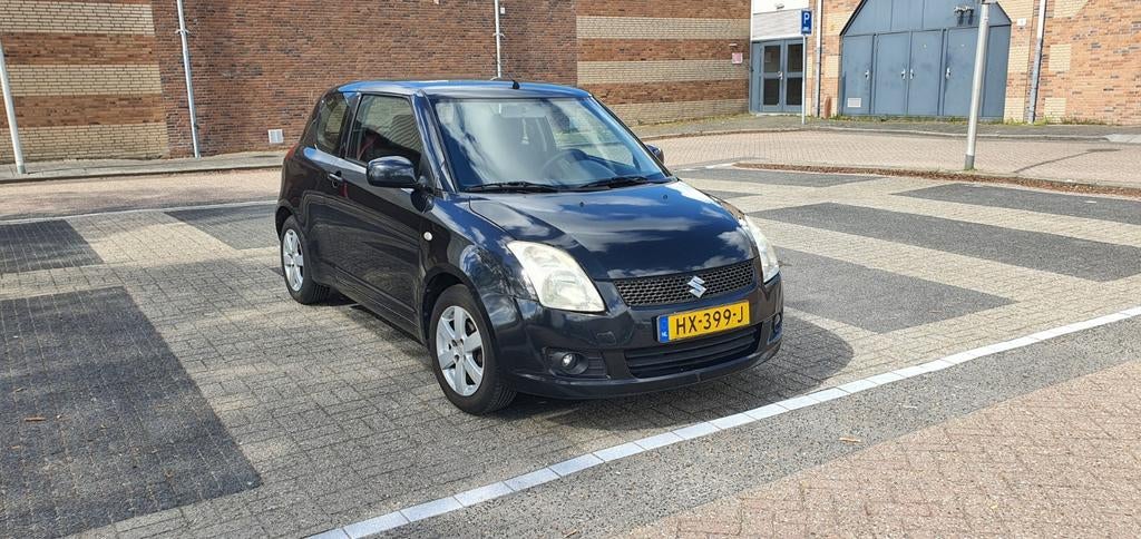 Suzuki Swift 2008 Zwart | APK tot 23-01-27, 945 kg, Stof, 1328 cc, 4 stoelen