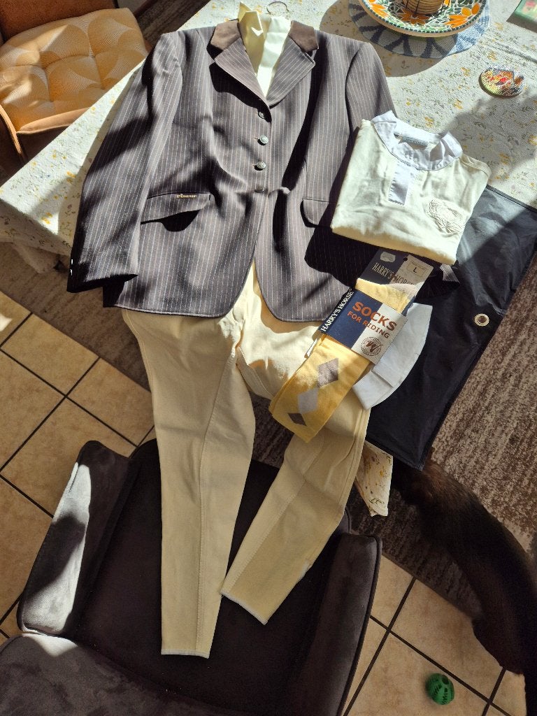 Compleet set wedstrijdjasje, rijbroek+plastron+polo+kousen, Dieren en Toebehoren, Dressuur, Ophalen of Verzenden, Overige maten