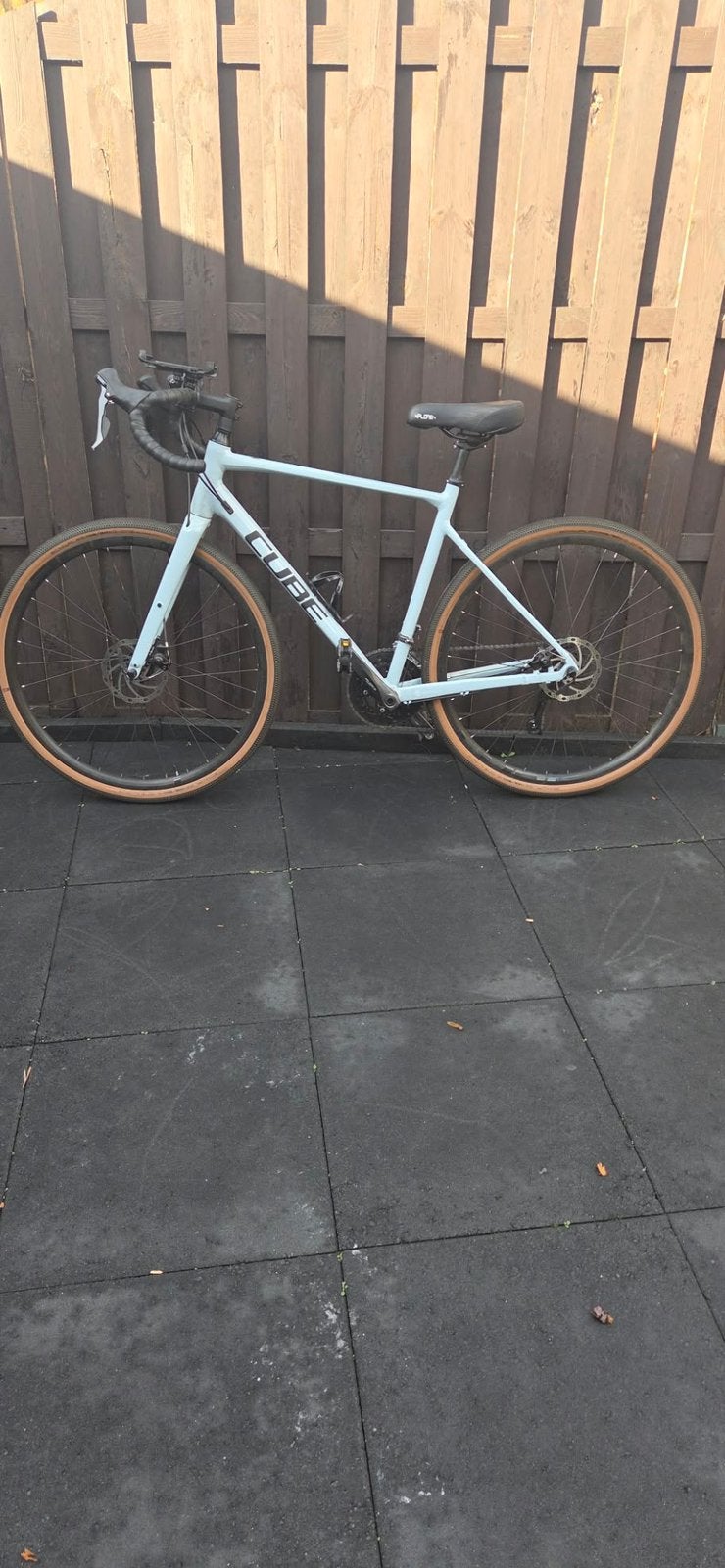 Cube Nuroad, 28 inch, Minder dan 49 cm, Zo goed als nieuw, 15 tot 20 versnellingen