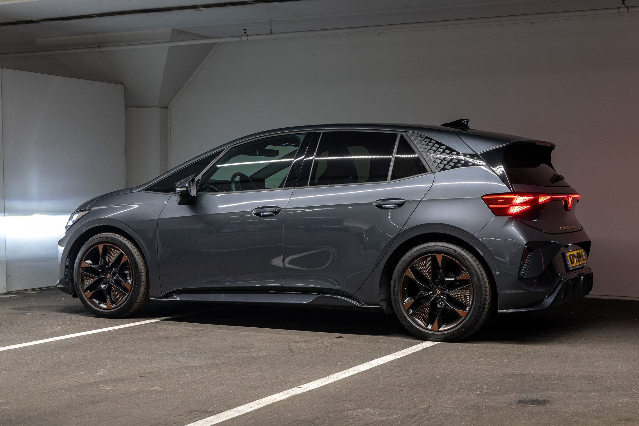 CUPRA Born Performance 61 kWh, Auto's, Automaat, Gebruikt, 190 pk, Alcantara