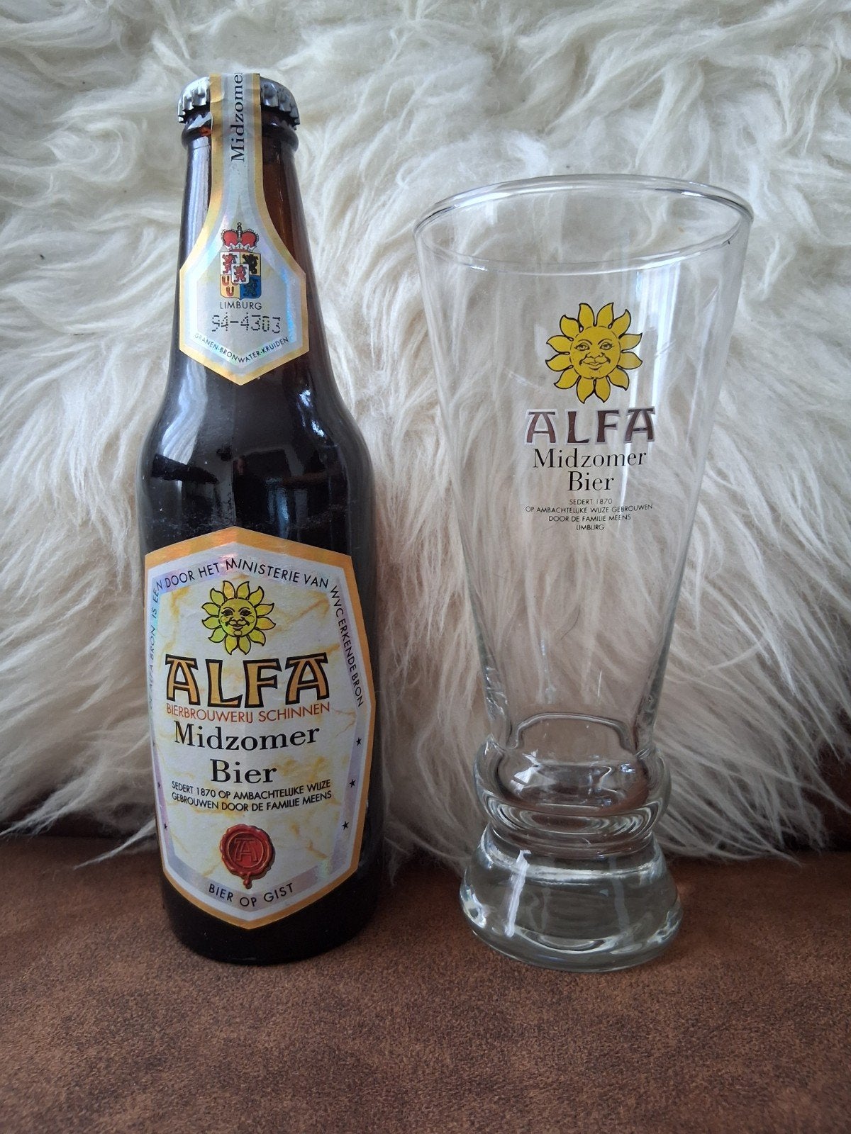 Alfa Midzomer Bier 1995 met bijbehorend glas, Ophalen of Verzenden, Zo goed als nieuw, Flesje(s), Overige merken