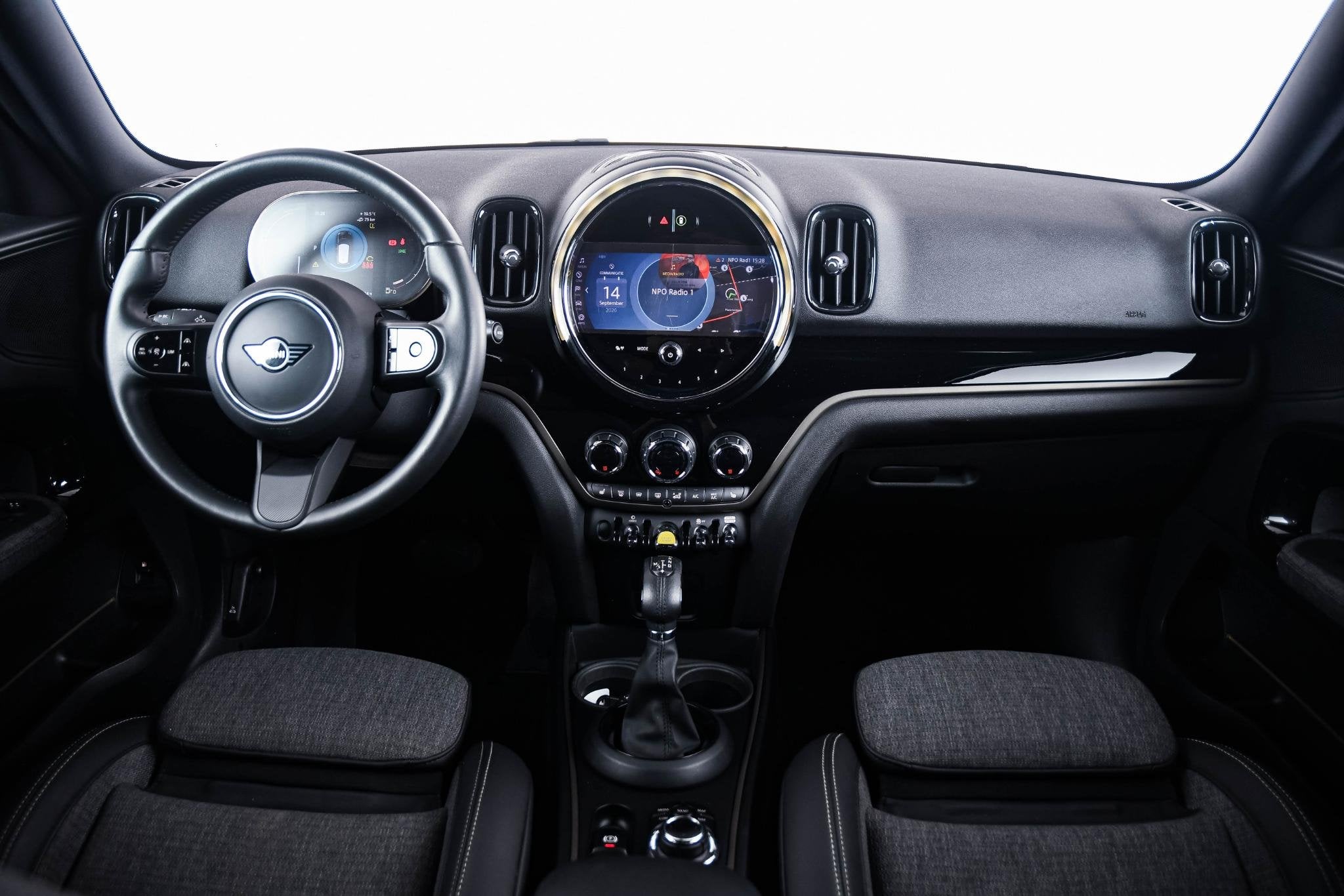 MINI Countryman Cooper S E ALL4 Active Cruise Control - Visi, Auto's, Automaat, Dealer onderhouden, Stof, Gebruikt