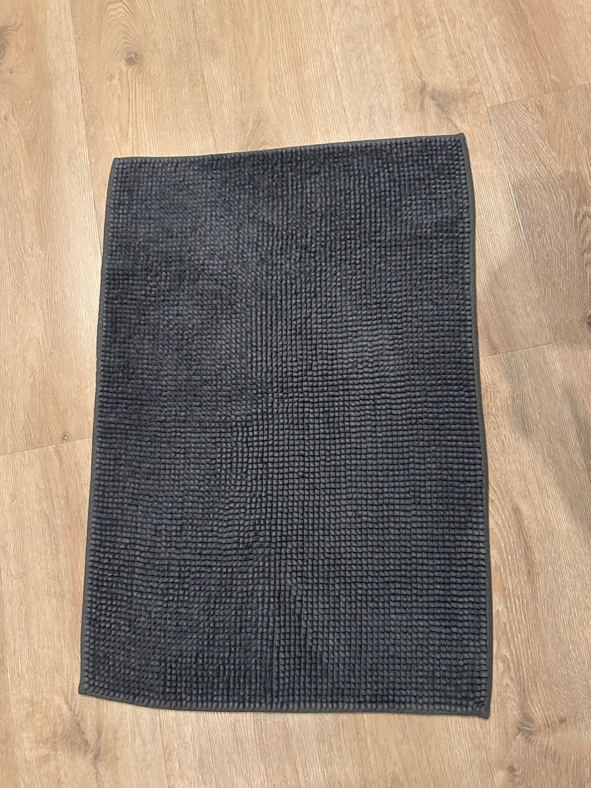 Badmat 60x90cm donker grijs, Huis en Inrichting, Ophalen of Verzenden, Zo goed als nieuw, Grijs, Badmat