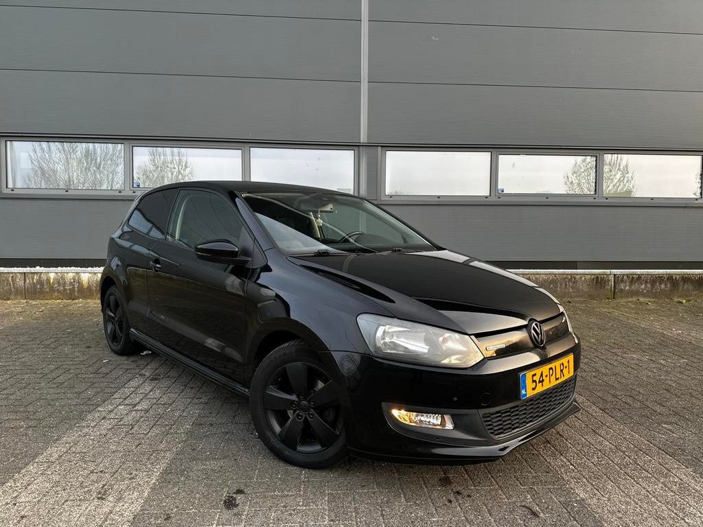 Volkswagen Polo 1.2 TDI 55KW BM 2011 Zwart, Auto's, Volkswagen, Voorwielaandrijving, 74 pk, 1199 cc, 96 €/maand