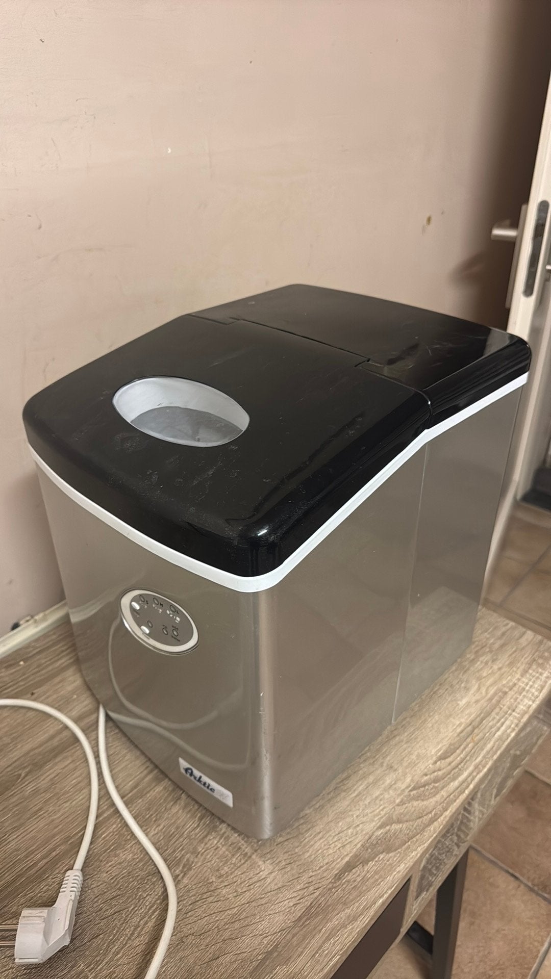 Ijsblokken machine, Ophalen, Zo goed als nieuw