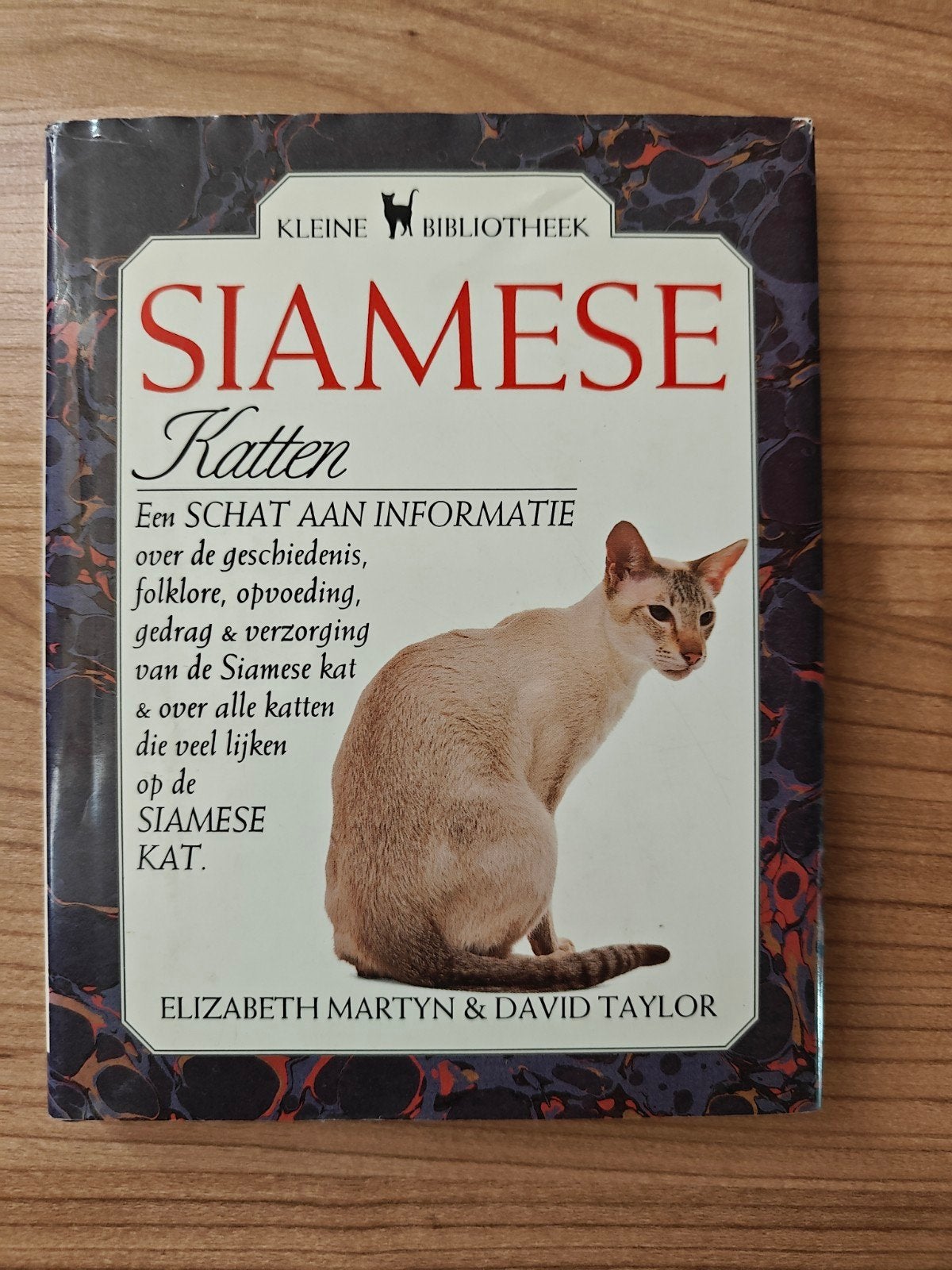 Kleine Bibliotheek: Siamese Katten - Elizabeth Martyn, Ophalen of Verzenden, Zo goed als nieuw, Katten, Elizabeth Martyn & David Taylor