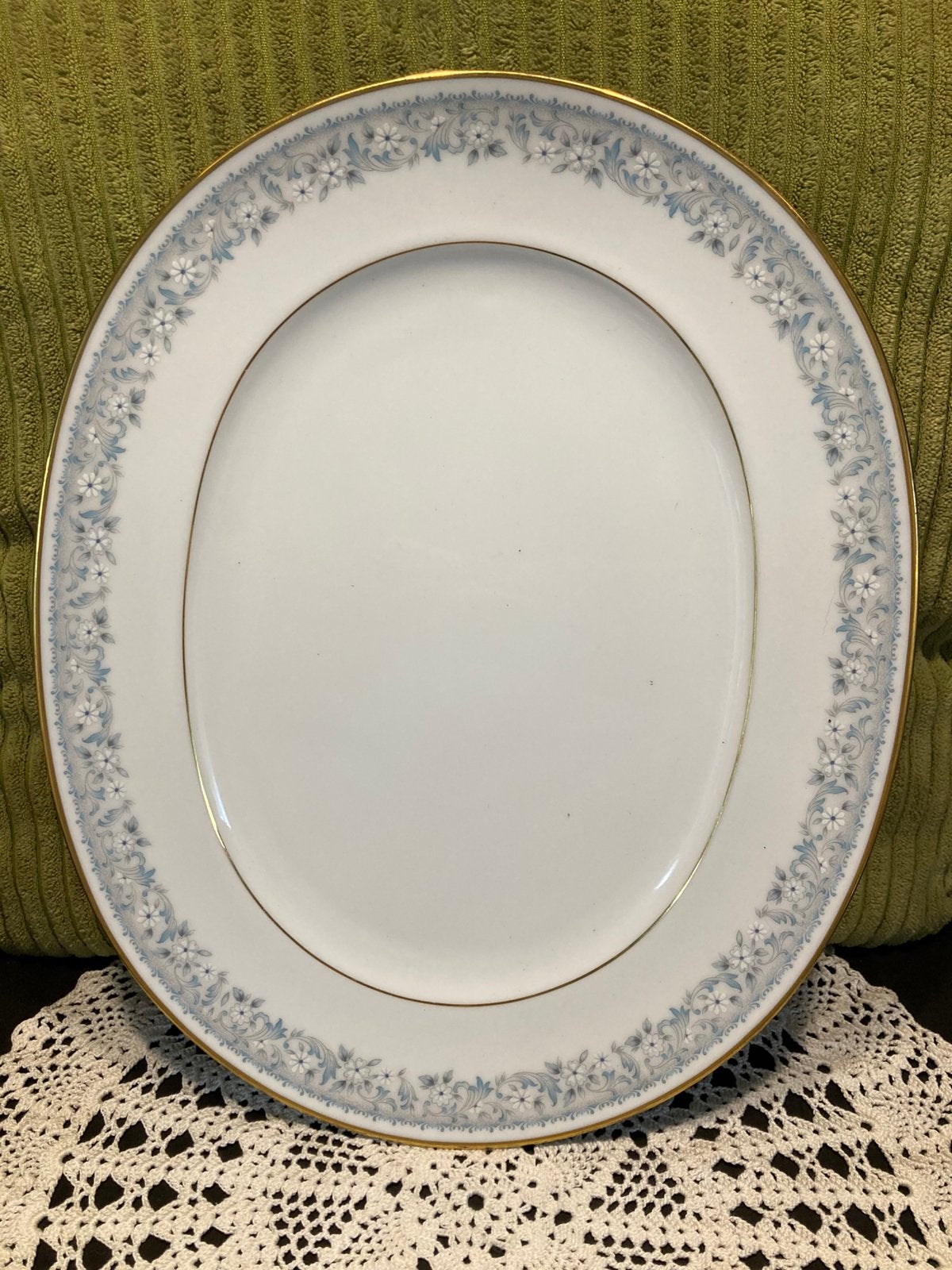 Ovale serveerschaal Noritake Iona (050526b), Ophalen of Verzenden, Overige stijlen, Porselein, Schaal of Schalen