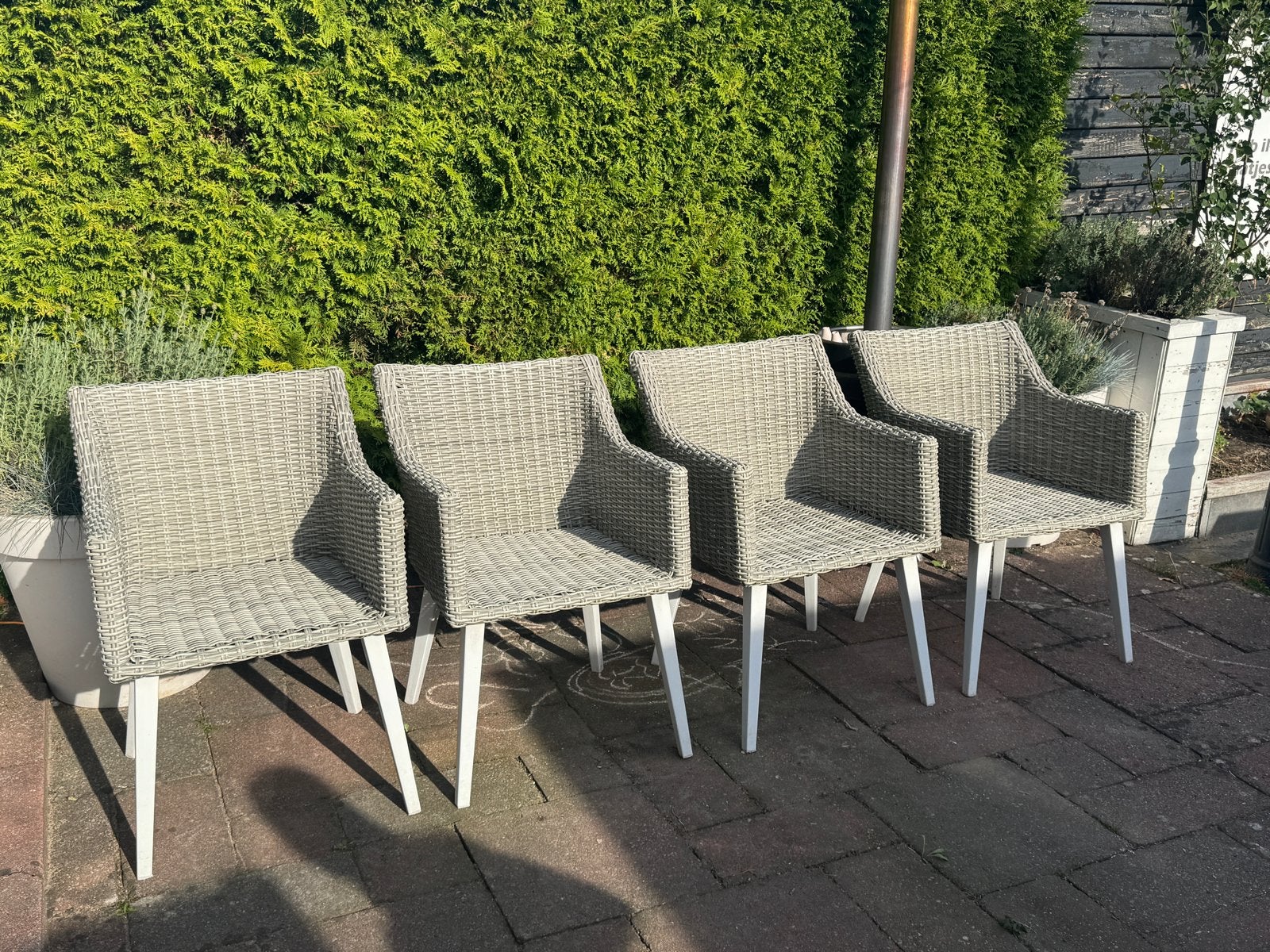 4 Tuinstoelen (in totaal 6, maar 2 beschadigd), Ophalen, Gebruikt, Wicker