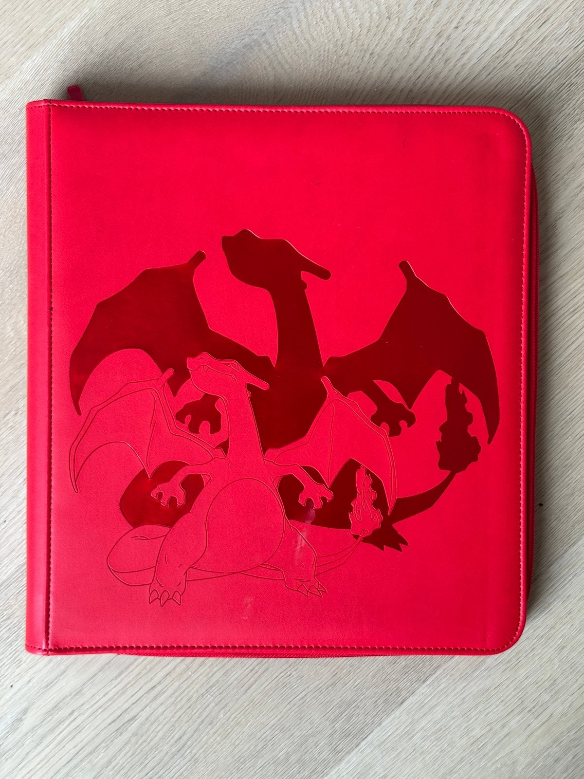 Ultra Pro Charizard binder 12 pocket, 1 speler, Ophalen, Zo goed als nieuw, Vanaf 7 jaar