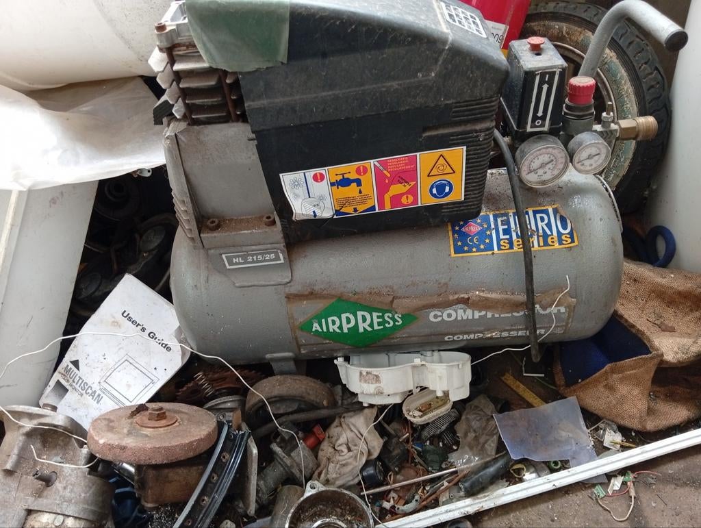 Airpress Compressor HL 215/25, Gebruikt, 6 tot 10 bar, Ophalen of Verzenden, 200 tot 400 liter/min