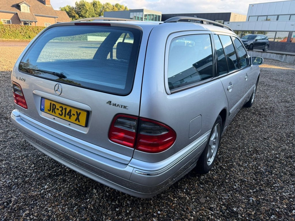 Mercedes-Benz E 320 4-MATIC | Kombi | Blijvend Youngtimer, foto 9