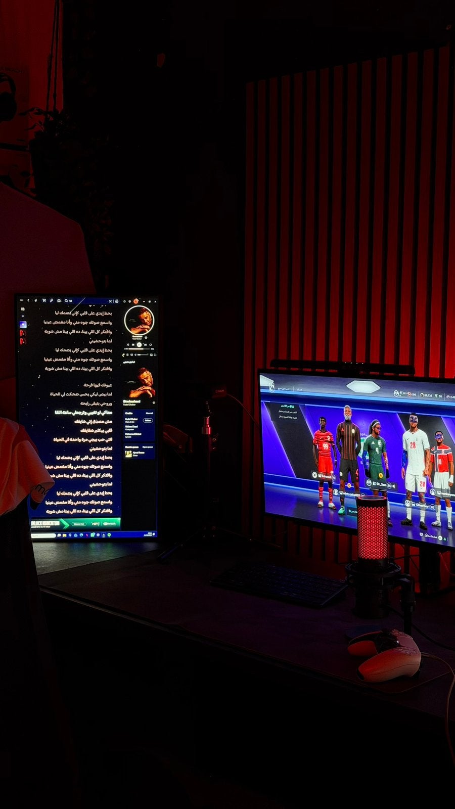 A whole pc with table chair and streaming kit ., Ophalen, Nieuw, Gaming, 4 Ghz of meer