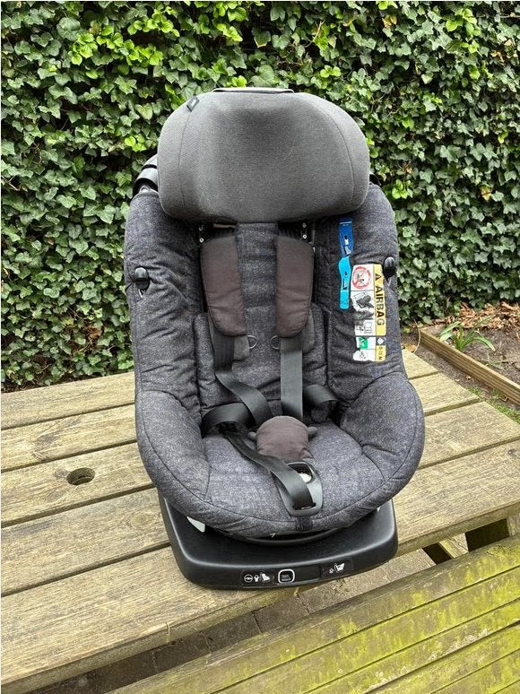 Maxi Cosi Axissfix autostoel Nomad Black, Kinderen en Baby's, Autostoeltjes, Gebruikt, 9 t/m 18 kg, Ophalen of Verzenden, Isofix