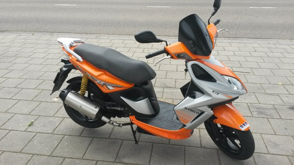 kymco super 8 geel kenteken, inruil mogelijk, Fietsen en Brommers, Scooters | Kymco, Ophalen of Verzenden, Zo goed als nieuw, Benzine