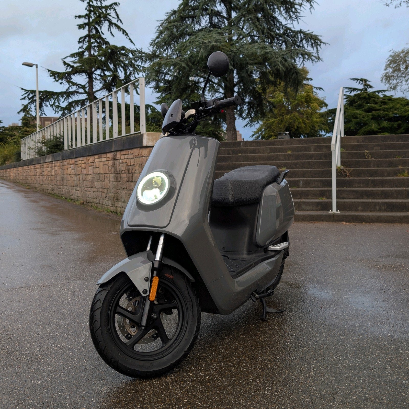 ZEER NETTE Niu n1s KRASLOZE Elektrische Snor Scooter TOPSTAA, Ophalen of Verzenden, Zo goed als nieuw, Overige typen, Overige merken