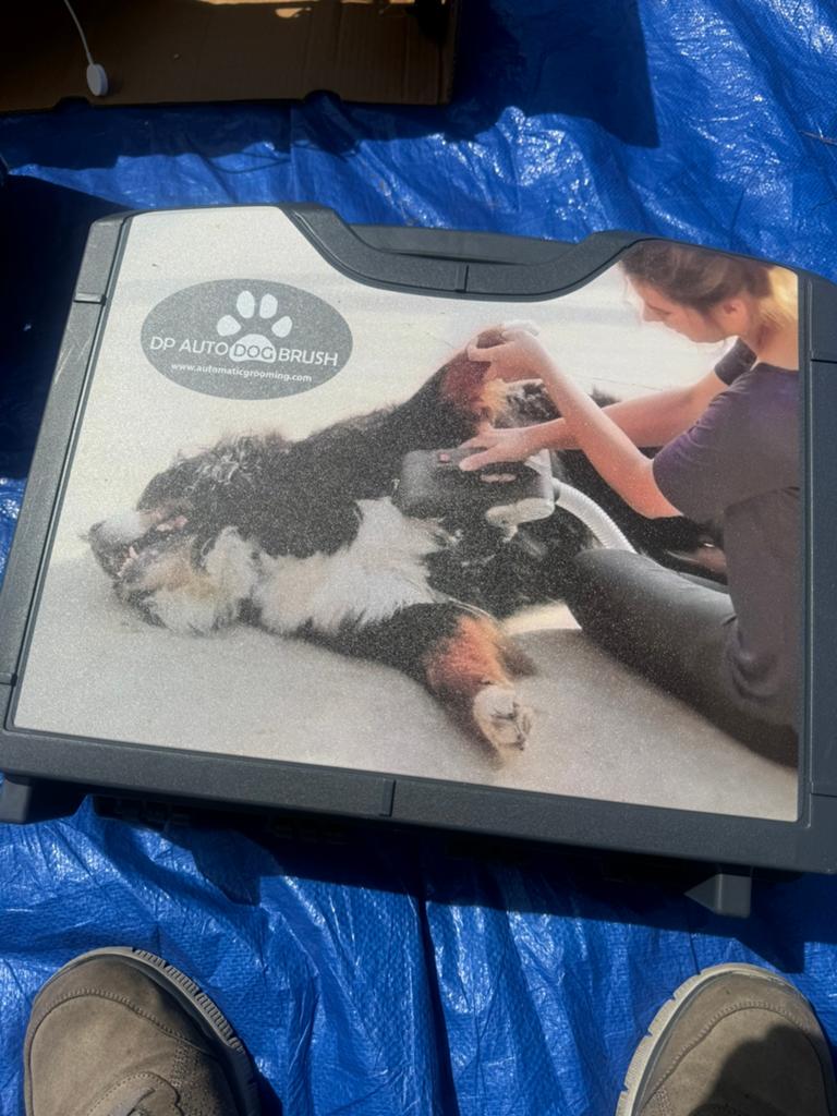DP Auto dog brush, Dieren en Toebehoren, Ophalen of Verzenden, Zo goed als nieuw