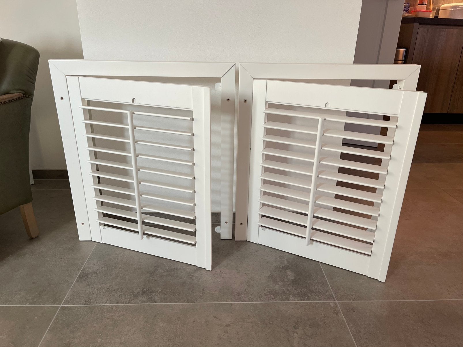 2 SHUTTERS, 75 tot 150 cm, Raamkozijn, Ophalen of Verzenden, Zo goed als nieuw