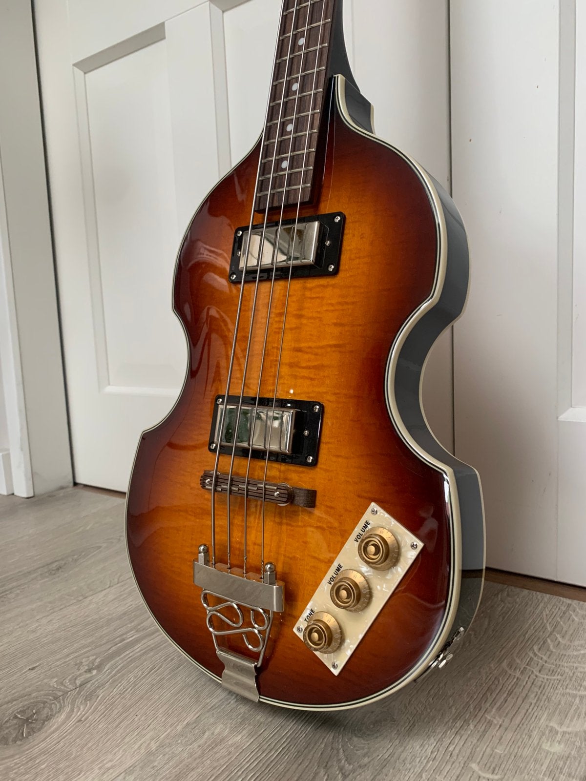 Epiphone Viola, Ophalen, Zo goed als nieuw