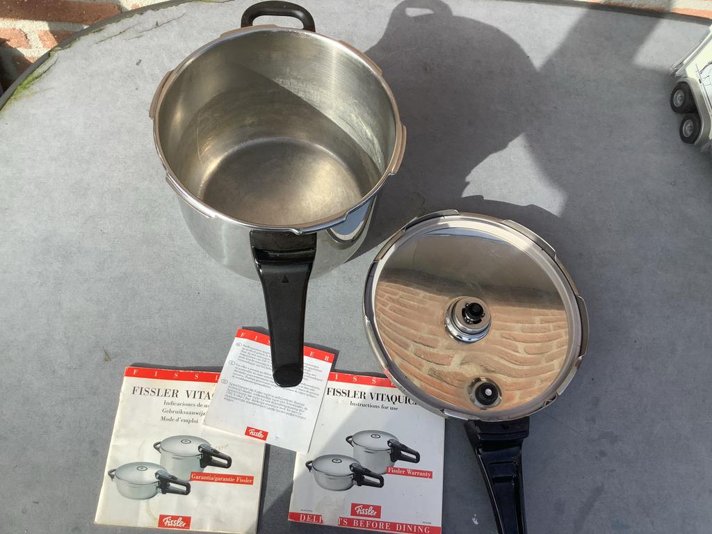 Fissler Snelkookpan Vitaquick met boekjes, Huis en Inrichting, Ophalen of Verzenden, Gebruikt, Rvs, Kookpan of Snelkookpan