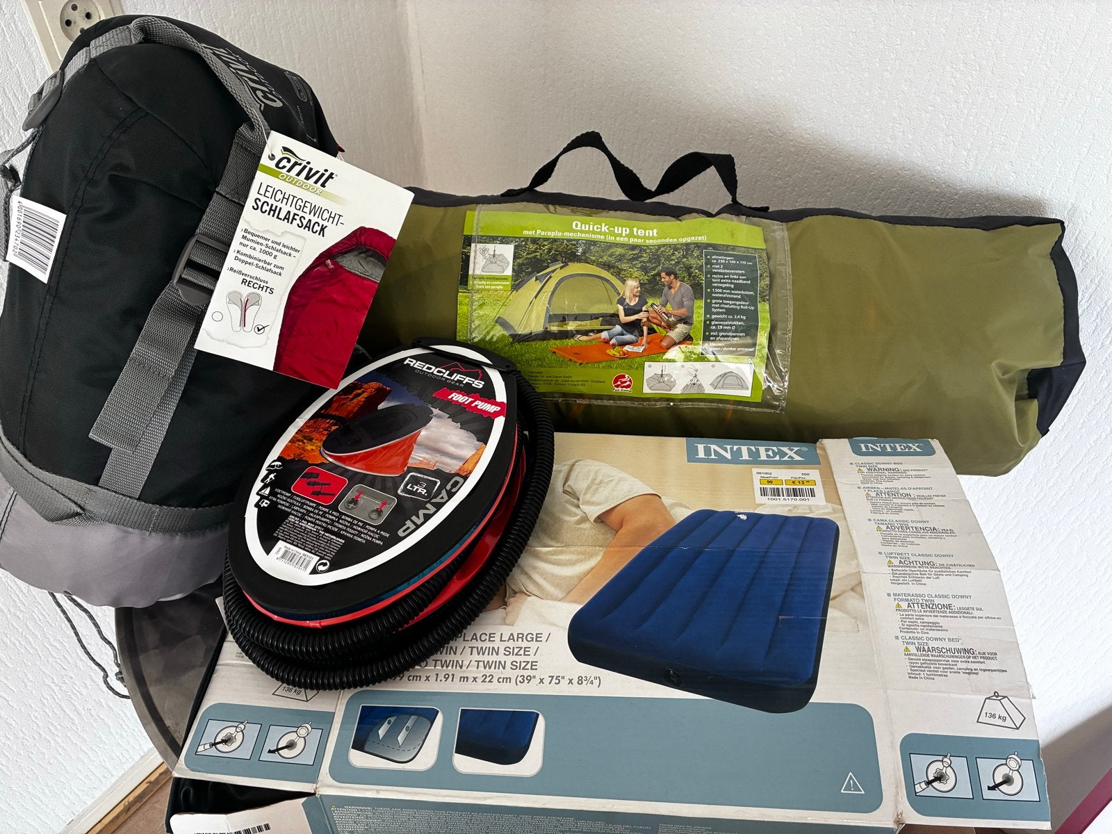 Complete kampeeruitrusting: tent, slaapzak, luchtbed, pomp, Ophalen, Zo goed als nieuw