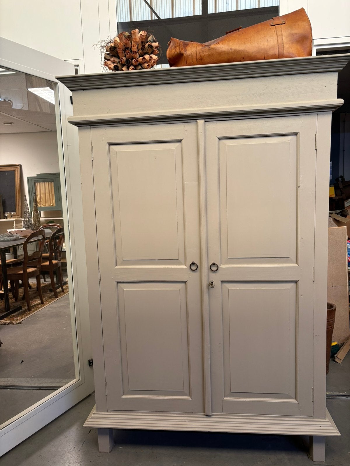 Brocante buffetkast / kast, Studio Larilo, Zo goed als nieuw, Sportstraat 6 Kerkrade, Studiolarilo@gmail.com