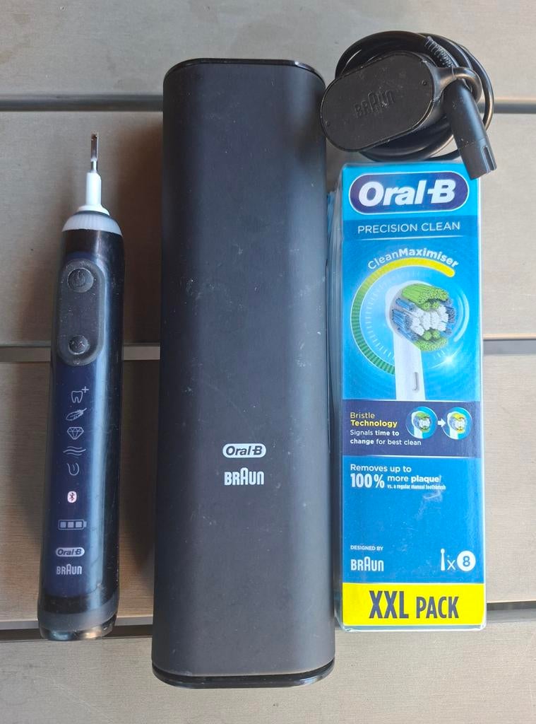Braun 3760 Oral-B elektrische tandenborstel met reisetui, Ophalen of Verzenden, Zo goed als nieuw, Mondverzorging