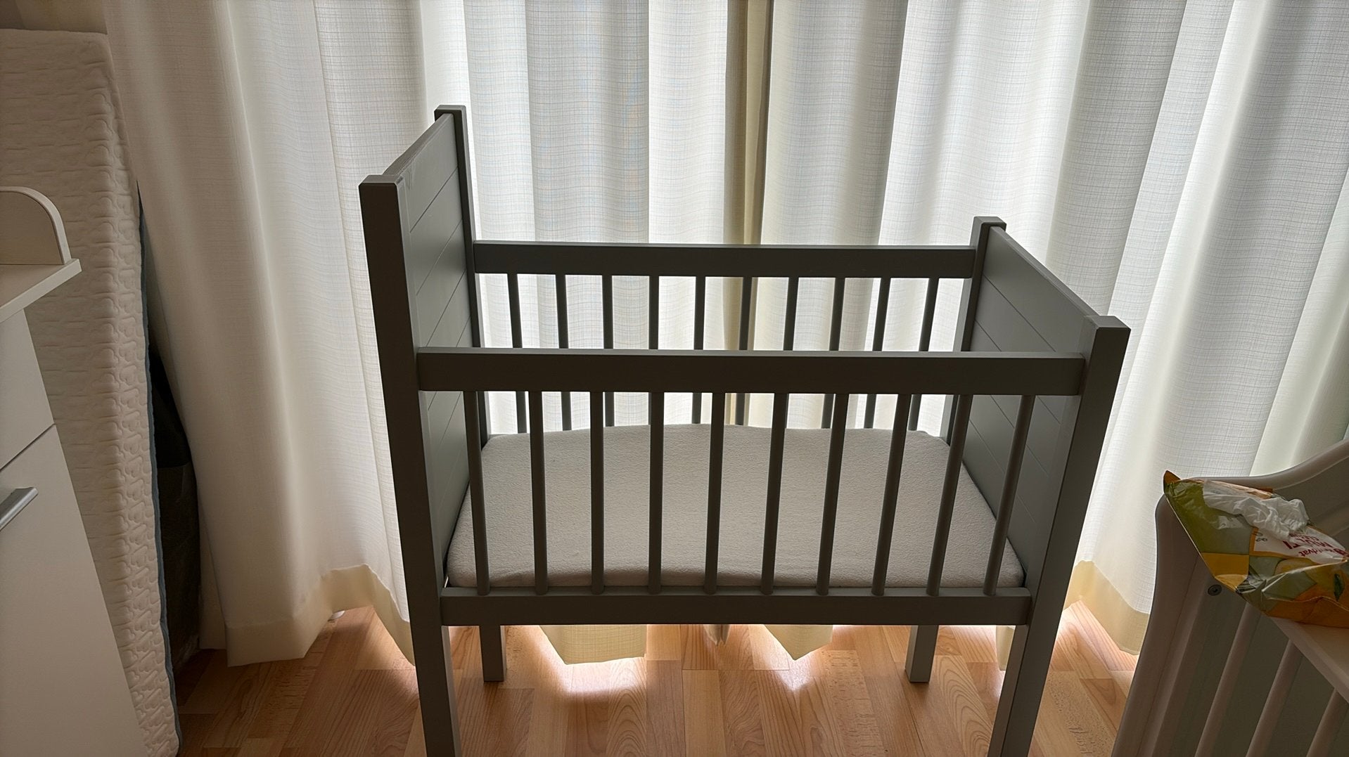 Kidsmill babywieg met matrasje en beddengoed, Ophalen, Gebruikt, Wieg