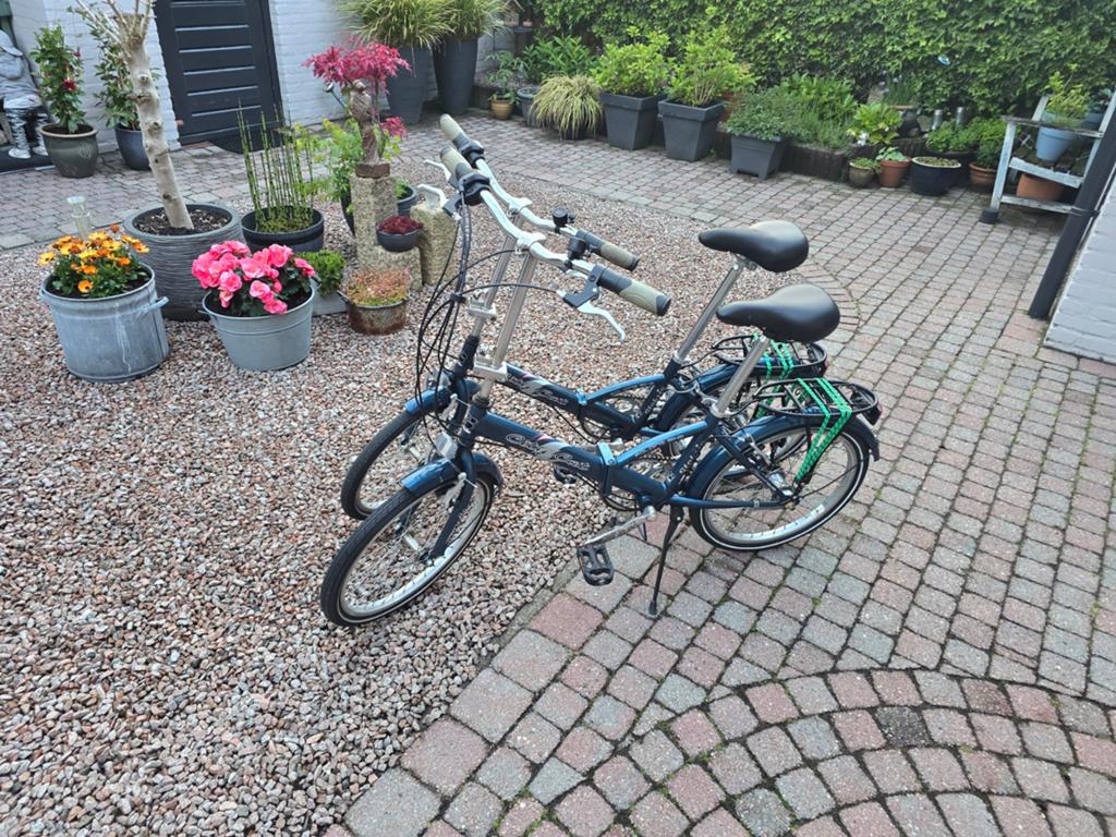 2 Vouwfietsen (City Cat) 20 Inch (3x Naafversn), 20 inch of meer, Gebruikt, Velgrem, Versnellingen