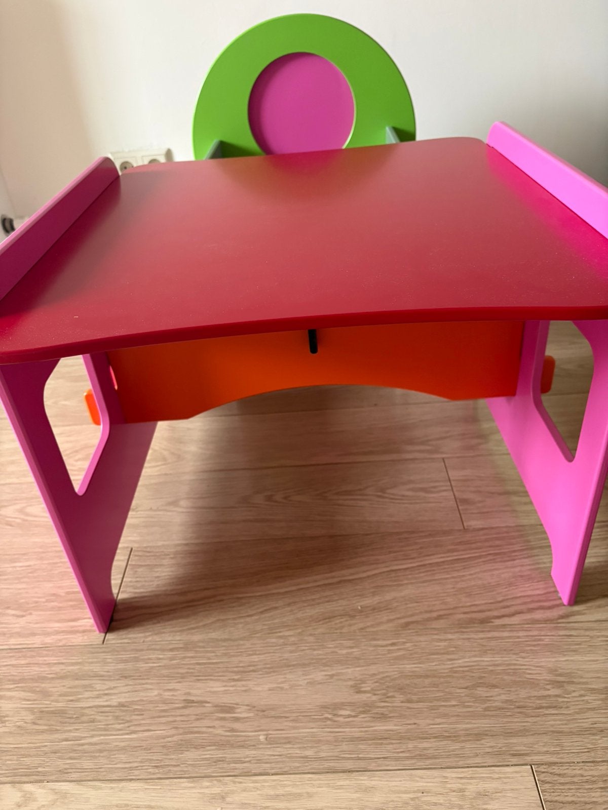 Dutch design Jettable en Jetsit. Made in Holland, Kinderen en Baby's, Ophalen, Zo goed als nieuw, Tafel(s) en Stoel(en)
